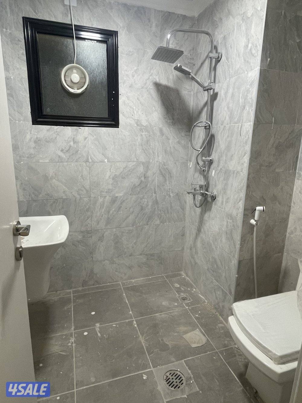 شقق للايجار غرفتين وصاله 2 حمام ومطبخ . شهر مجانا + في غرفه وصاله3