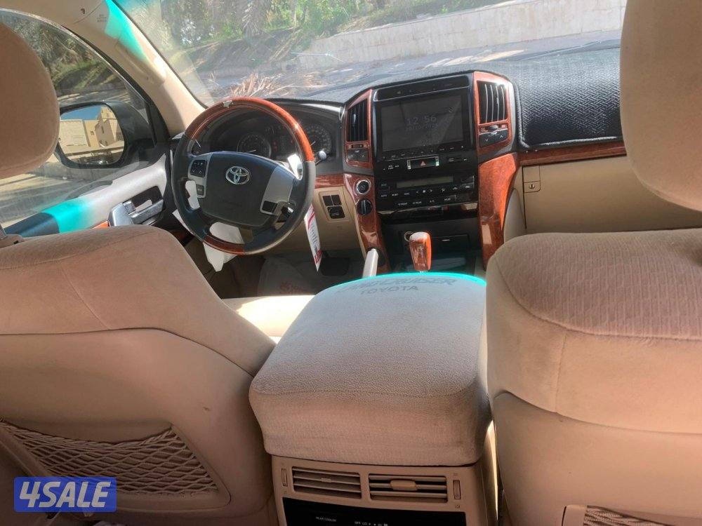 بيع لاندكروزر8