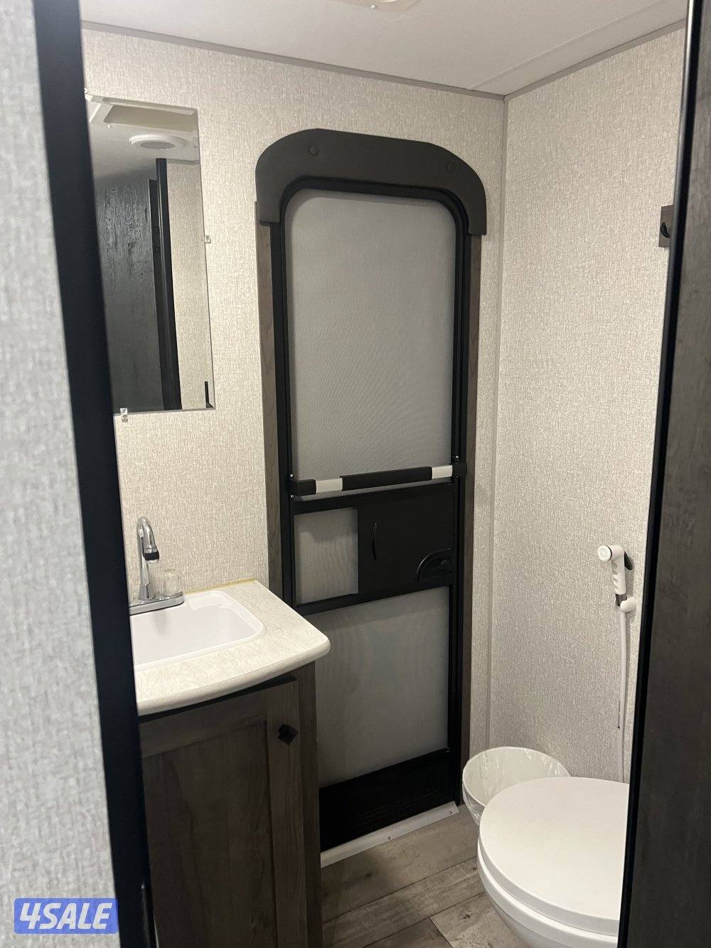 بيعه سريعه لأعلى سعر موديل 2021 بحاله ممتازه8