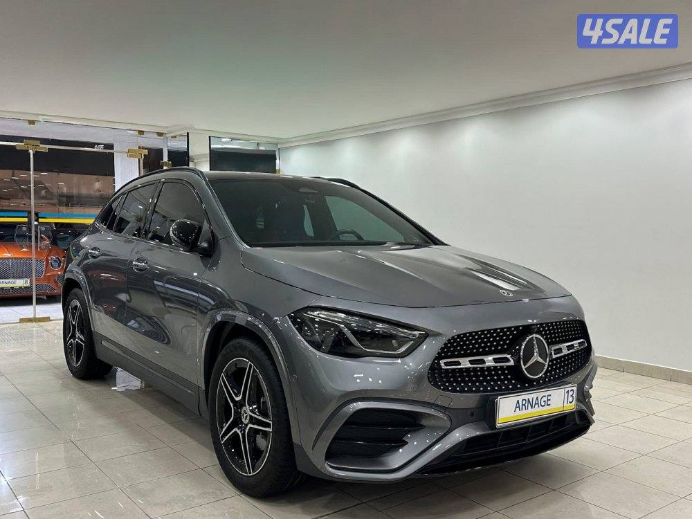 مرسيدس GLA200 وكالة تحت الكفالة موديل ٢٠٢٤ عداد ٣١ الف كيلو0