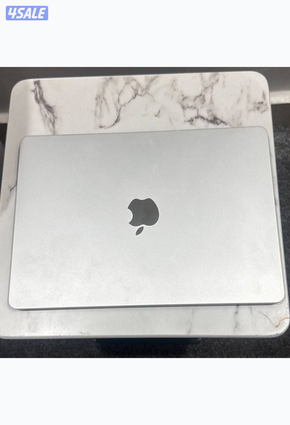 ماك بوك اير M20