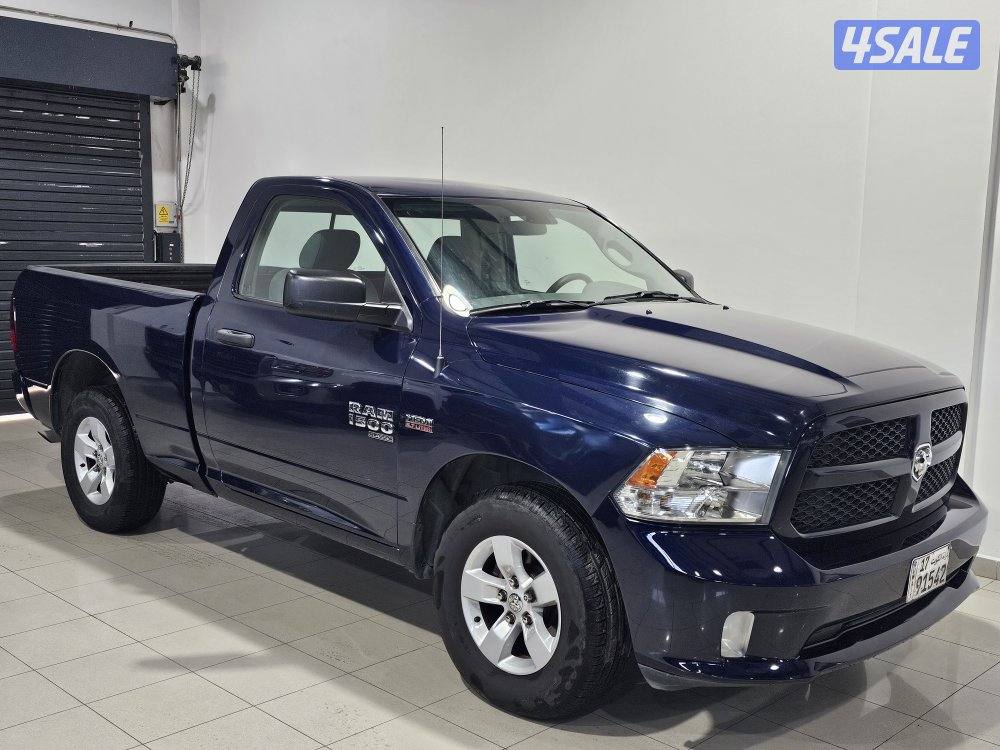RAM 1500 Express Regular Cab 4X23