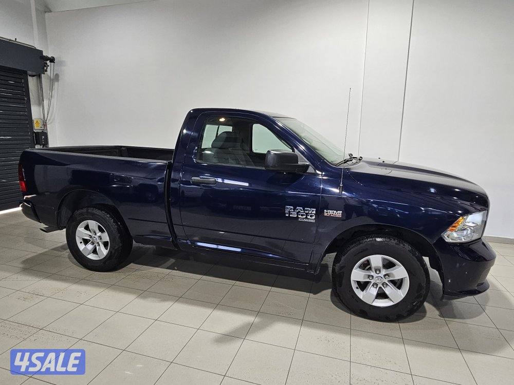 RAM 1500 Express Regular Cab 4X21