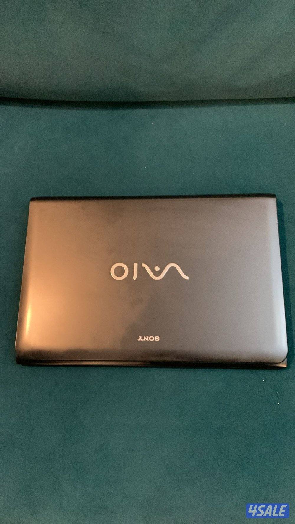 English: Sony Vaio Core i5 Laptop – 17” Screen – Like New6