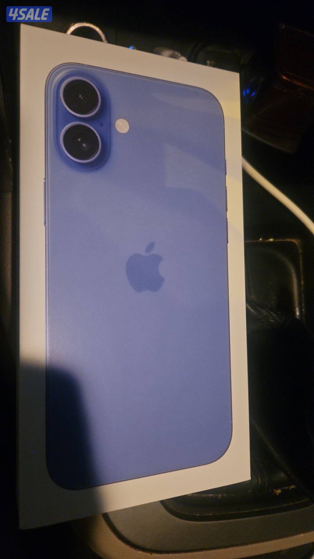 للبيع I phone 16 plus 128 جديد بالكرتون مع أغراضه لون سماوي0
