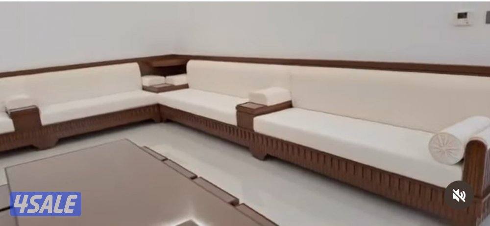 عندنا عروض كل. يوم  في محلا  في الخليج0