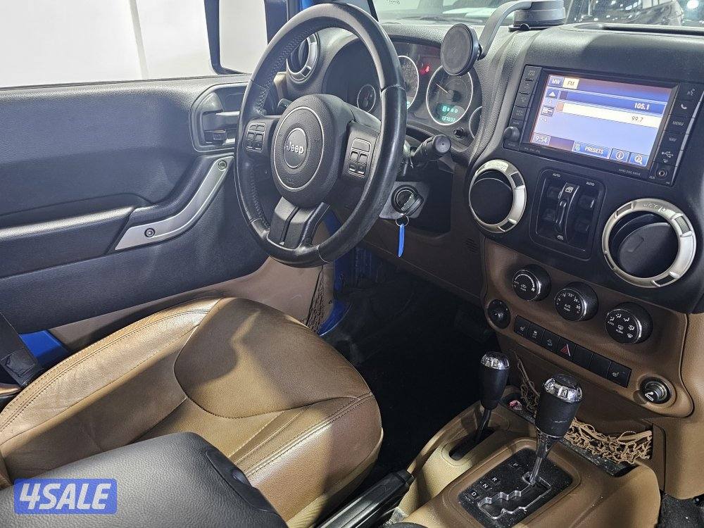 Jeep Wrangler Sahara3