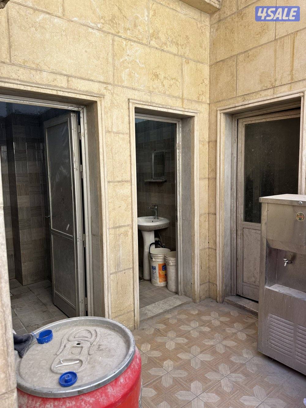 الاجار كراج مساحه 490 متر ارضي0