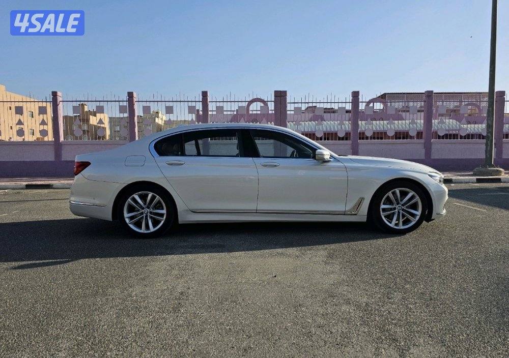 بي امً دبليو 730 li.  فل اوبشن 2019 نظيف جدا سيرفس منتظم وكاله الغانم7