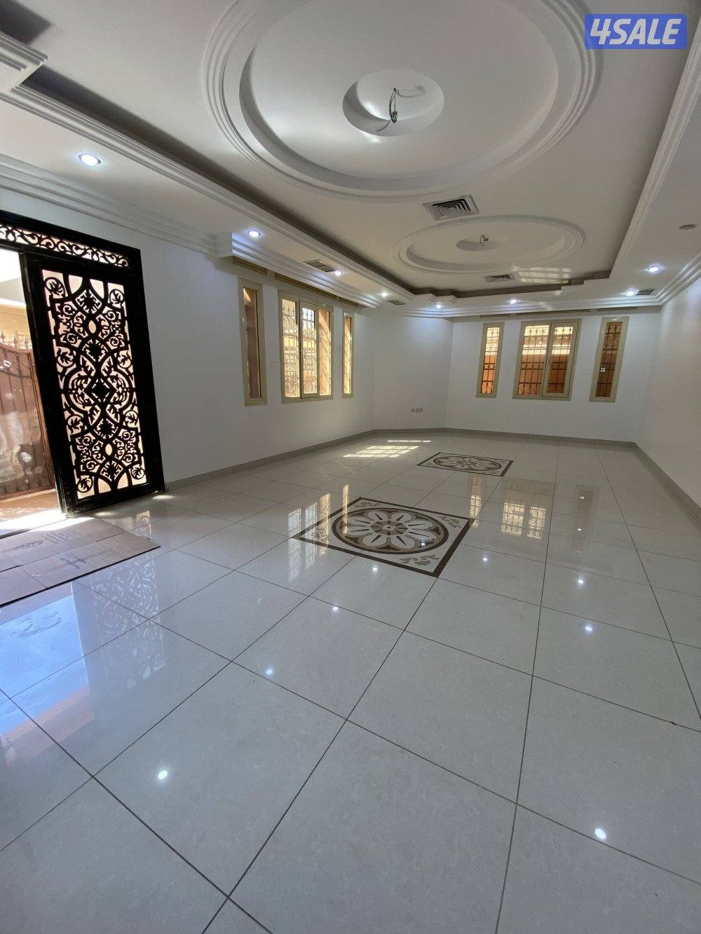 للايجار دور ارضي بجابر الاحمد قطعه ٢ نظييف2