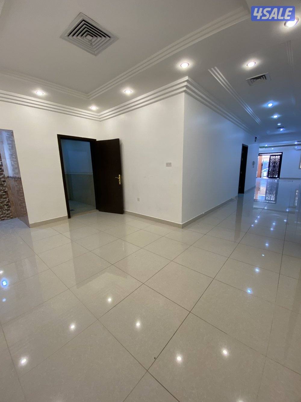 للايجار دور ارضي بجابر الاحمد قطعه ٢ نظييف6