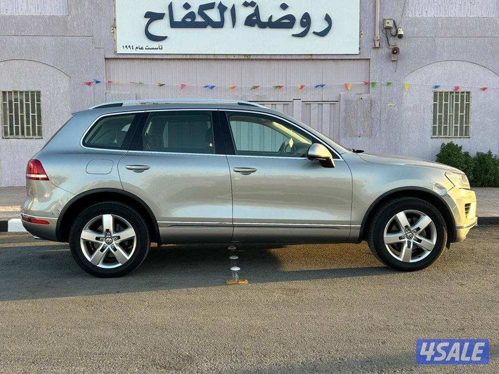 طوارق اعلى فئه موديل 2016 بحالة الوكاله3