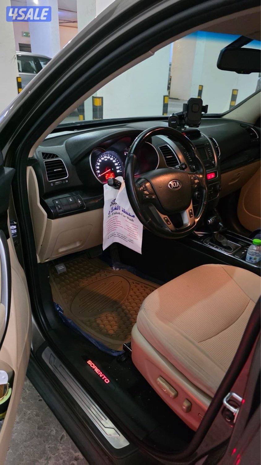 سيارة كيا حالة الوكالة سورينتو ٢٠١٥ صبغ وكالة2