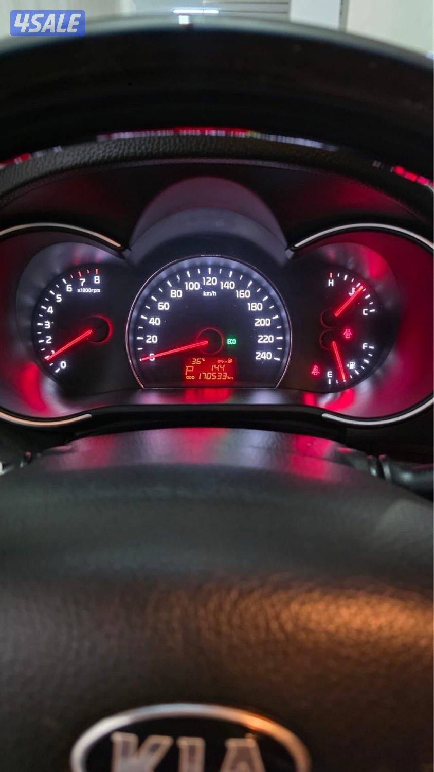 سيارة كيا حالة الوكالة سورينتو ٢٠١٥ صبغ وكالة4