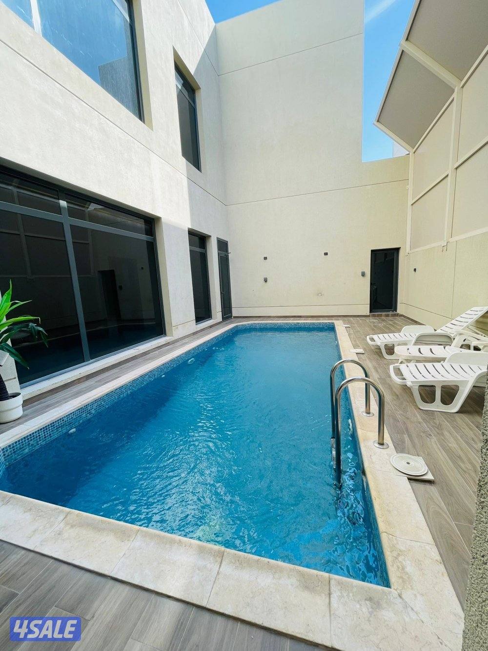 شاليه vioصف اول عالبحر جديد واثاث راقي لايوجدسنوي فخم جدا مشبح تدفئه12