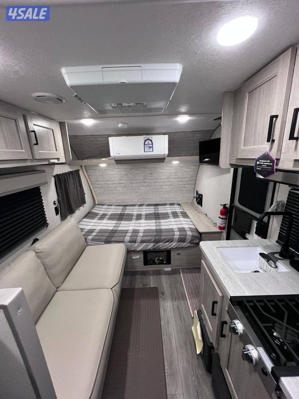 كرفان أمريكي0