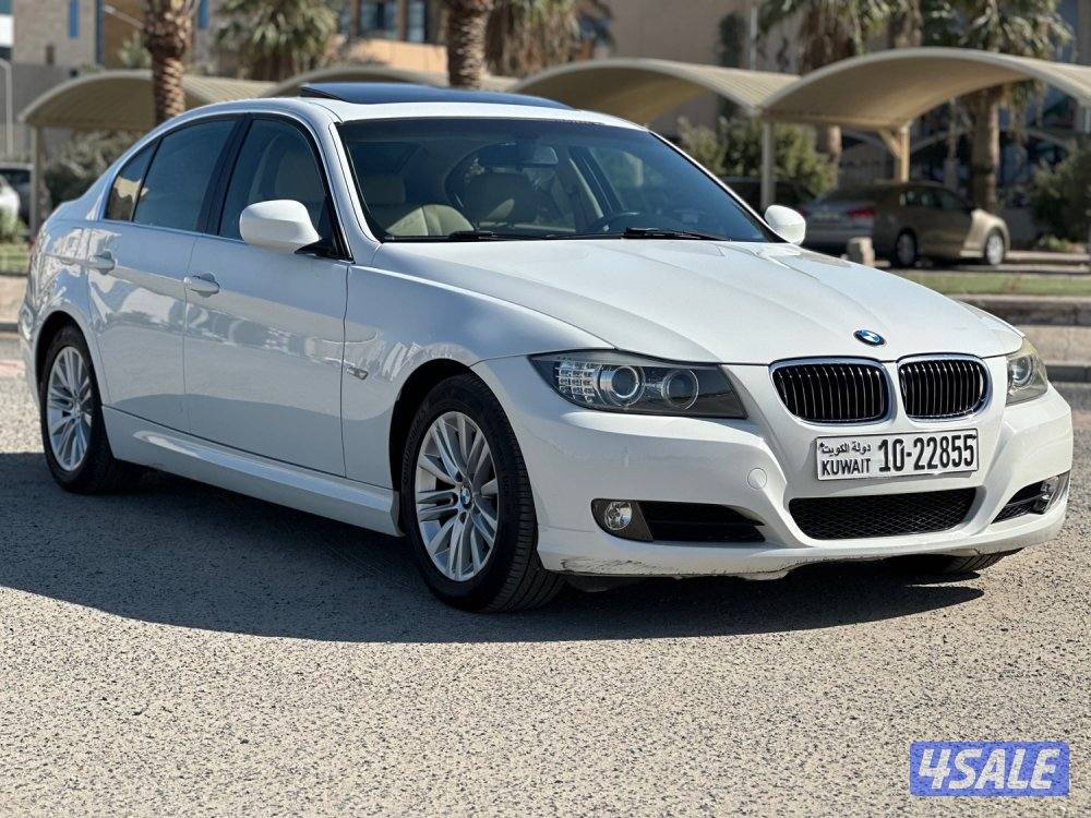 للبيع BMW 323i ماشي ٣٠ الف كيلو وارد الوكالة الغانم0