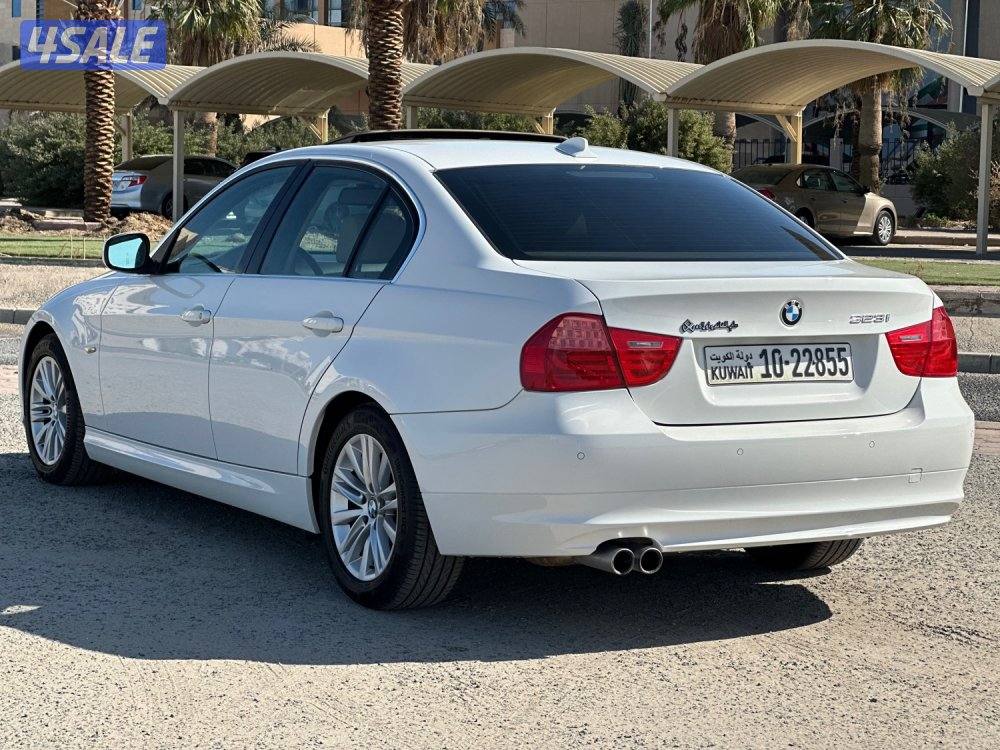 للبيع BMW 323i ماشي ٣٠ الف كيلو وارد الوكالة الغانم3
