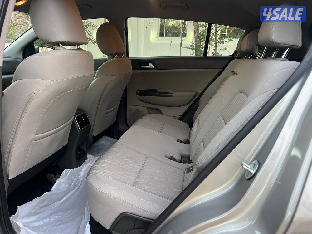 كيا سبورتاج موديل ٢٠١٧ ماشي ٧٥ الف سرفيس وكاله شرط الفحص بحاله نظيفه6