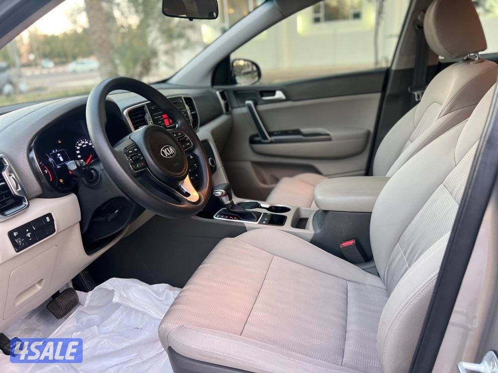 كيا سبورتاج موديل ٢٠١٧ ماشي ٧٥ الف سرفيس وكاله شرط الفحص بحاله نظيفه8