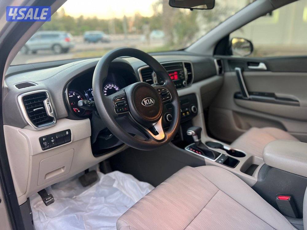 كيا سبورتاج موديل ٢٠١٧ ماشي ٧٥ الف سرفيس وكاله شرط الفحص بحاله نظيفه9