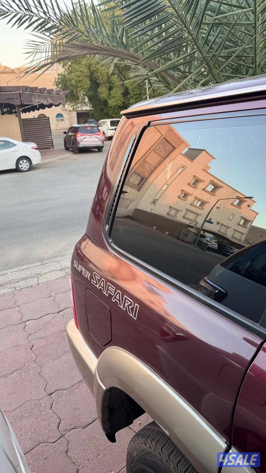 للبيع سوبر سفاري نظييف جدا نسبة المكينه 70%2