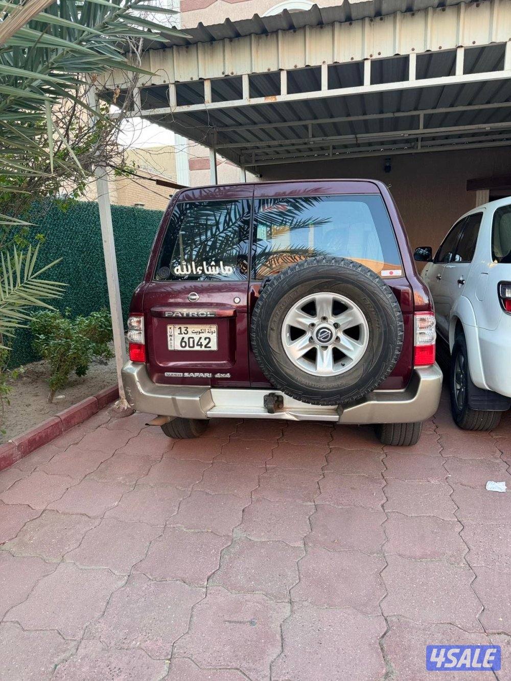 للبيع سوبر سفاري نظييف جدا نسبة المكينه 70%0