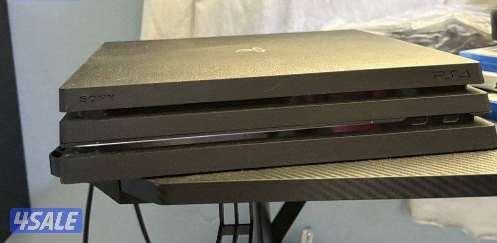 للبيع سوني ٤ برو نظيفة1