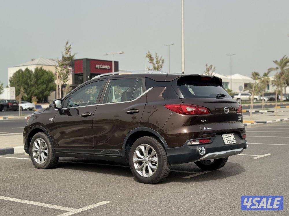 للبيع JAC GS3 موديل 2023 عداد 30 ألف3