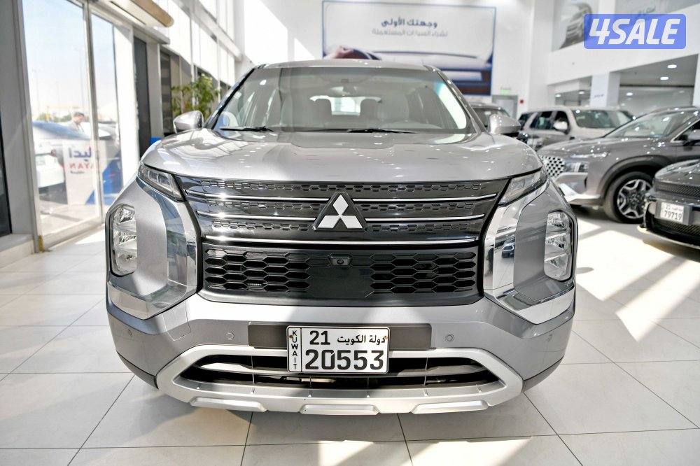 ميتسوبيشي اوتلاندر1