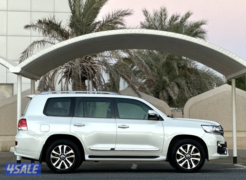 معرض القمة🚩3