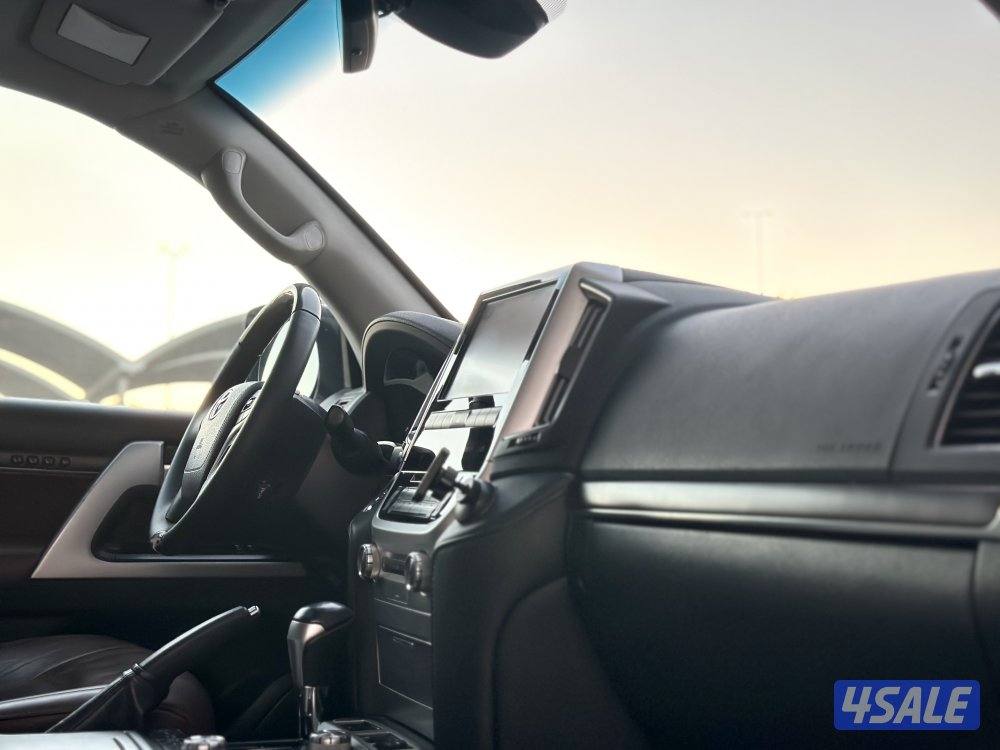 معرض القمة🚩8