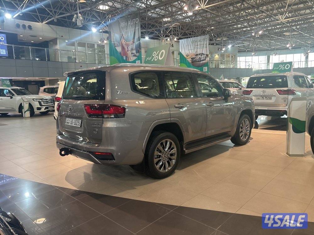 للبيع لاندكروس Gxr Aero1