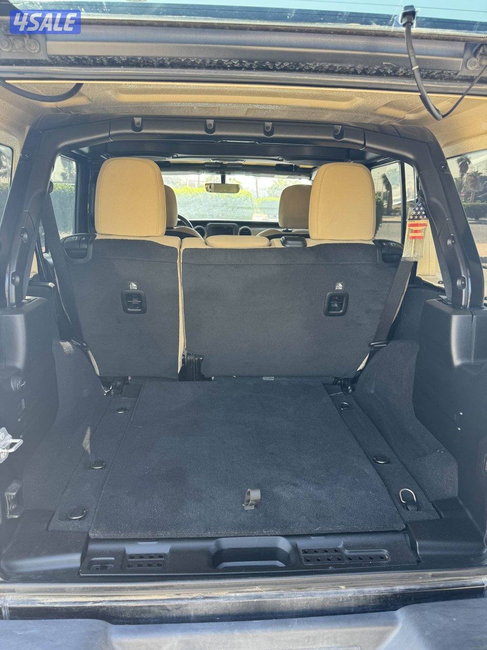 رانغلر سبورت سياره بحاله ممتازه راس شاصي امامي تامين ذهبي شامل سنه1