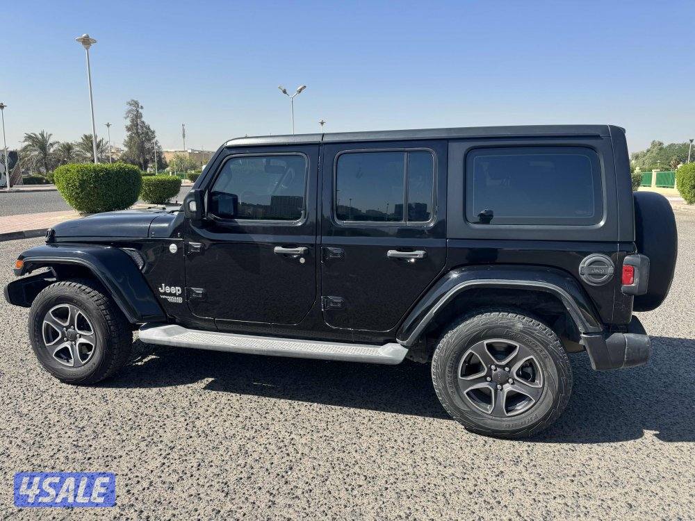 رانغلر سبورت سياره بحاله ممتازه راس شاصي امامي تامين ذهبي شامل سنه3