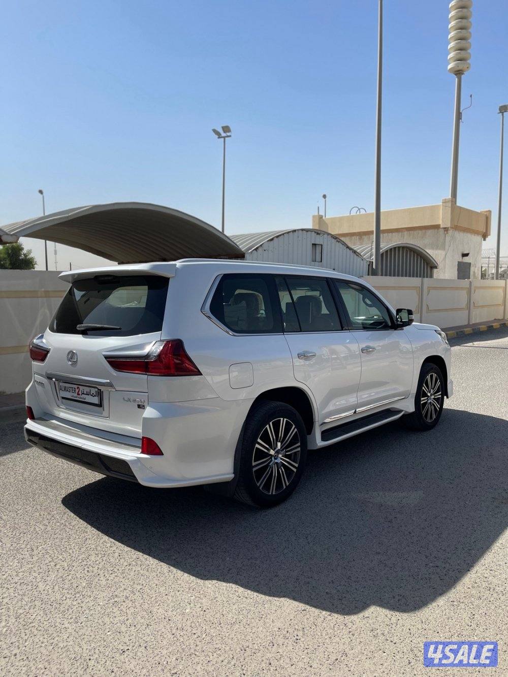 لكزس lx570 وارد الخليج له ملف بساير صبغ الوكاله شرط الفحص بل كامل3