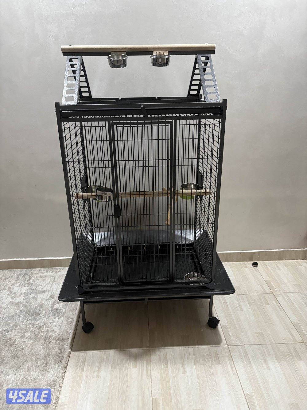 قفص حجم الكبير وفيه ستاند من فوق1