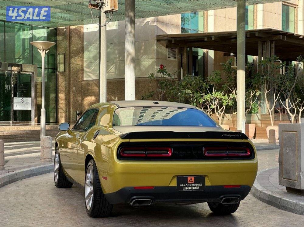 شالنجرHEMI V8 (اصدار ال50عام ليميتيد) موديل2020 (اصفار) وارد الملا2
