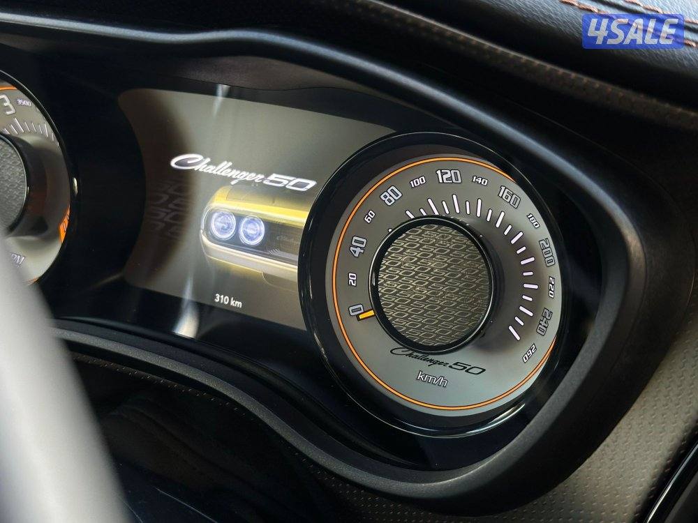 شالنجرHEMI V8 (اصدار ال50عام ليميتيد) موديل2020 (اصفار) وارد الملا5