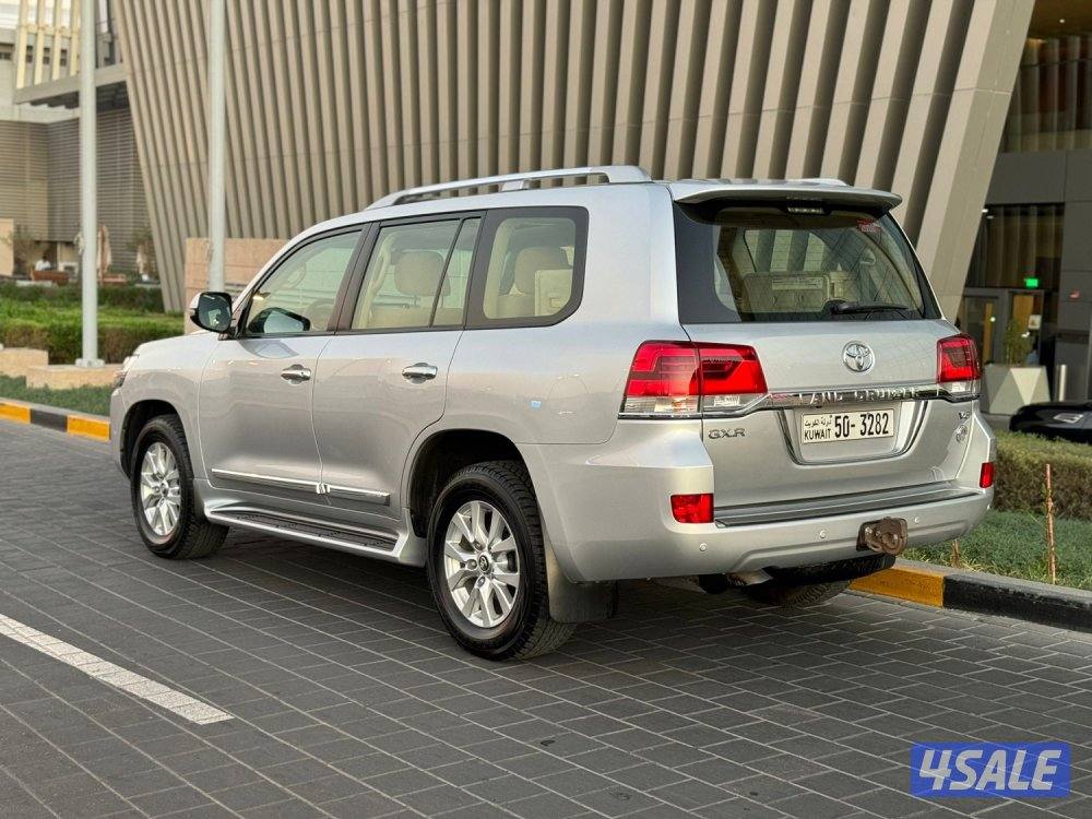 موديل 2018 عداد 166 الف2