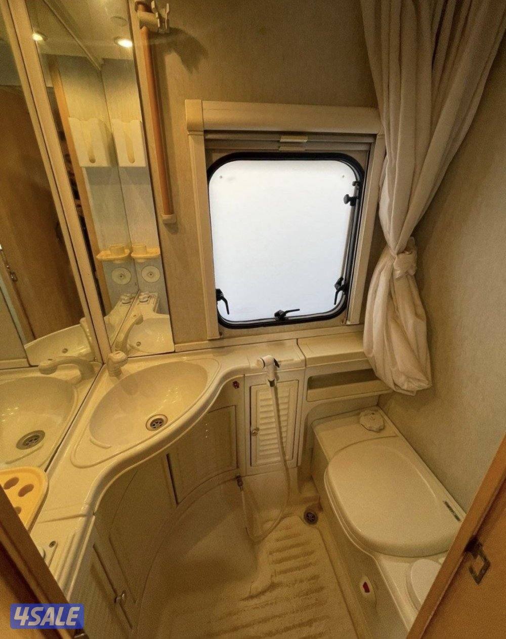 للبيع كرفان اوربي نظيف2