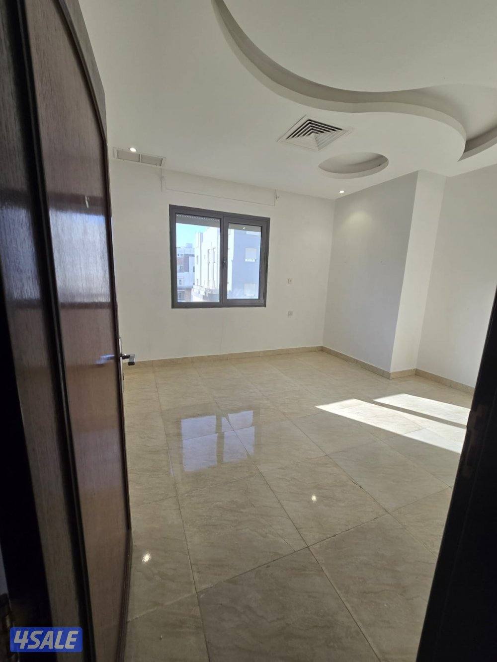 للإيجار شقة في شمال غرب صليبيخات ق ١4