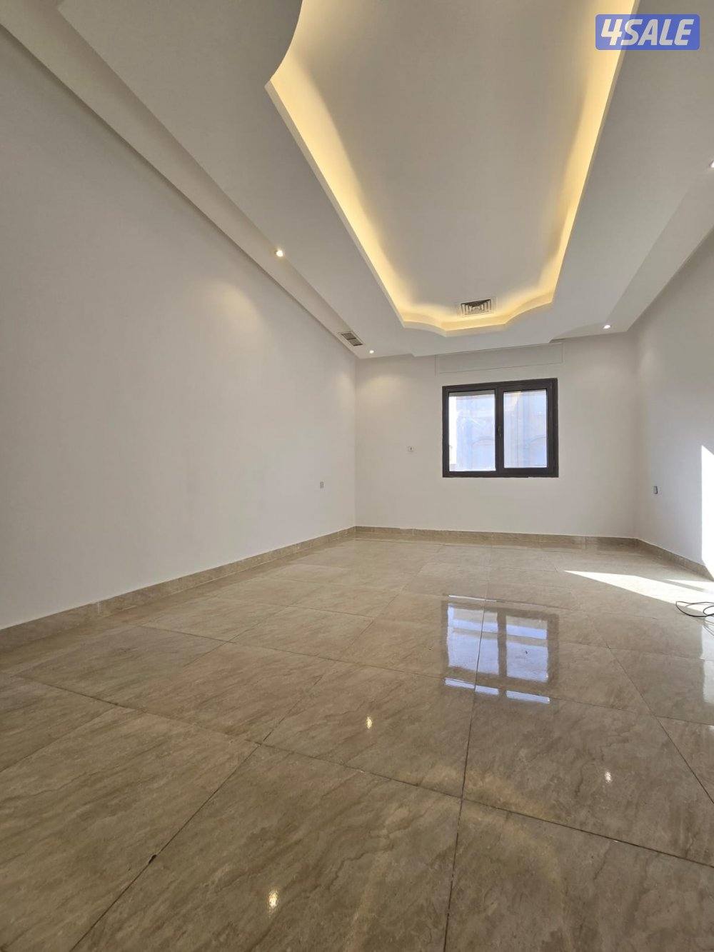 للإيجار شقة في شمال غرب صليبيخات ق ١5