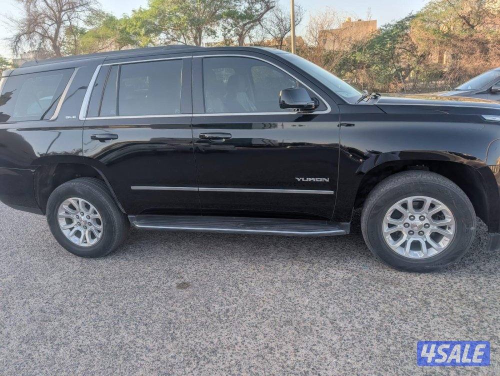 يوكن وارد بهبهاني موديل 2019 لون أسود فئة sle شاشه وكاميرا خلفية1