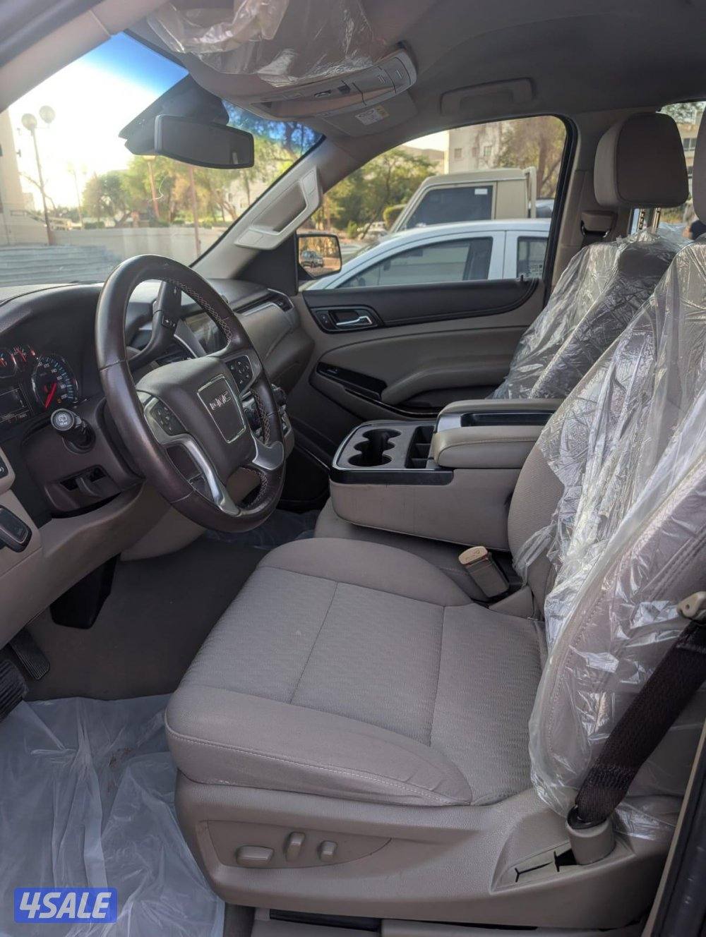 يوكن وارد بهبهاني موديل 2019 لون أسود فئة sle شاشه وكاميرا خلفية2