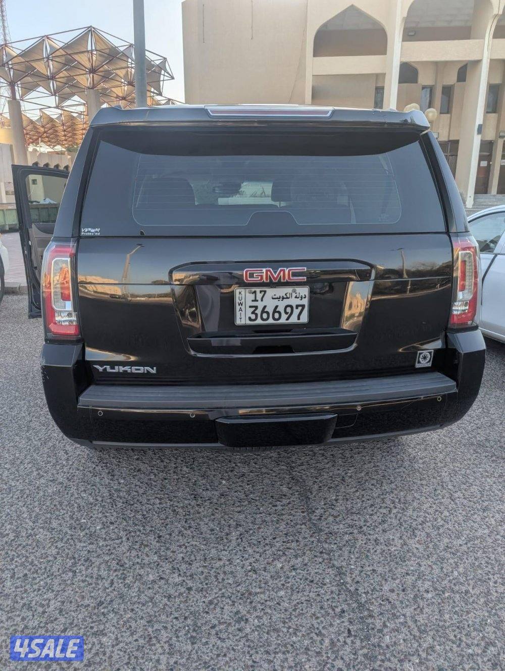 يوكن وارد بهبهاني موديل 2019 لون أسود فئة sle شاشه وكاميرا خلفية5