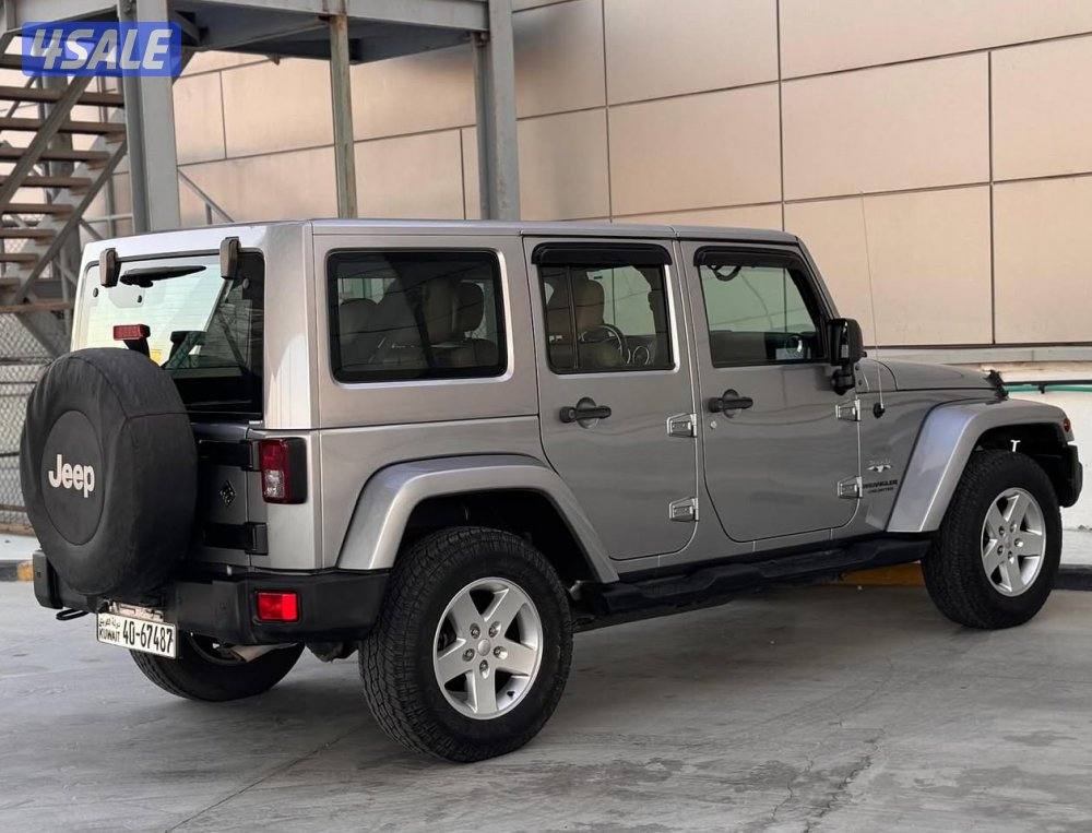 للبيع جيب رانجلر 2017 وارد الوكالة عداد 158 الف كم صبغ الوكالة3