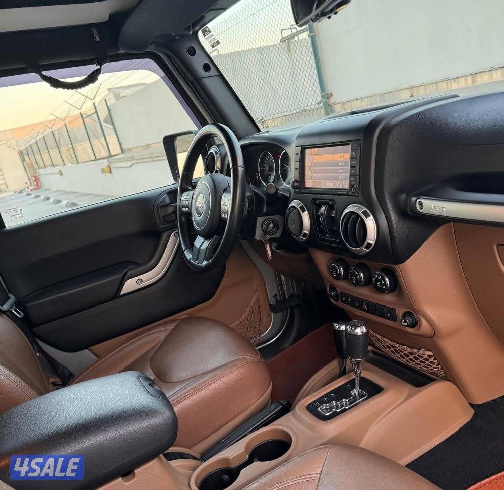 للبيع جيب رانجلر 2017 وارد الوكالة عداد 158 الف كم صبغ الوكالة7