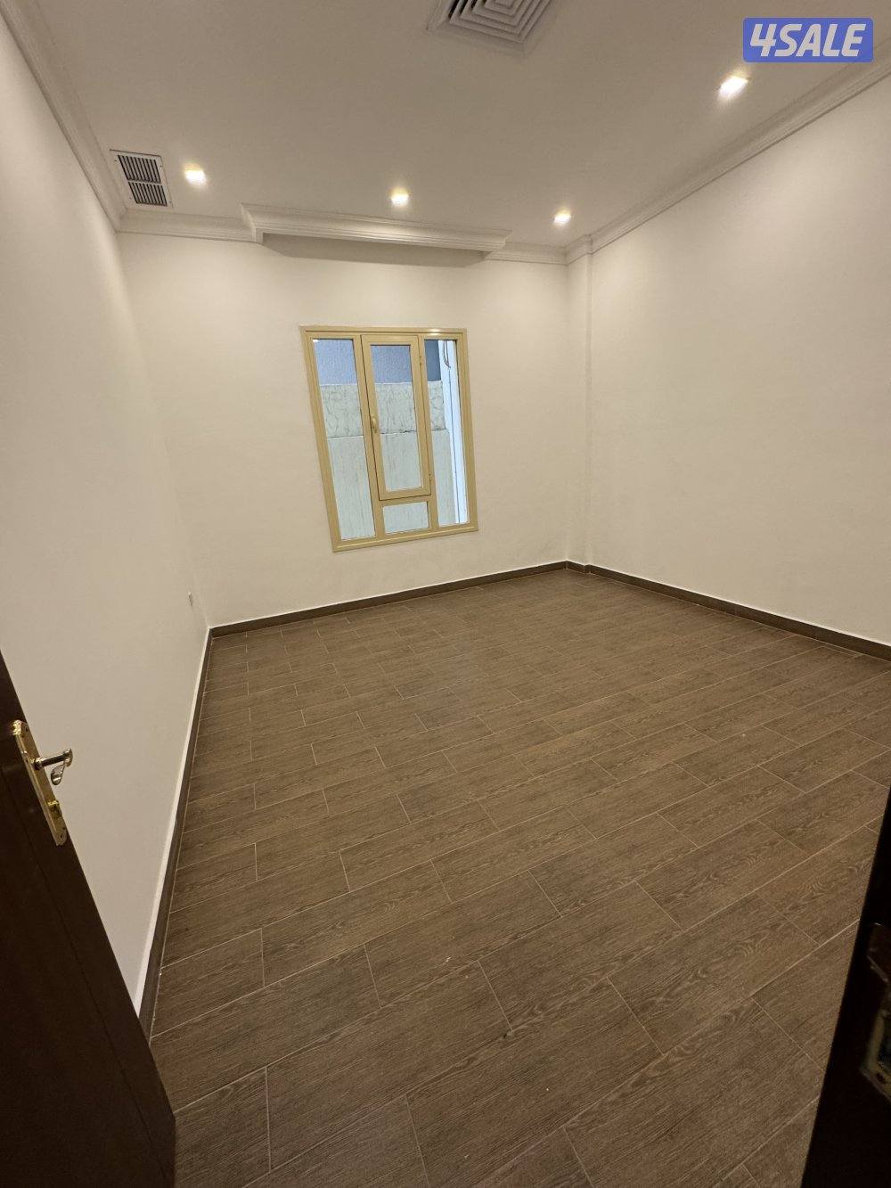 للايجار دور ارضي بفنيطيس2