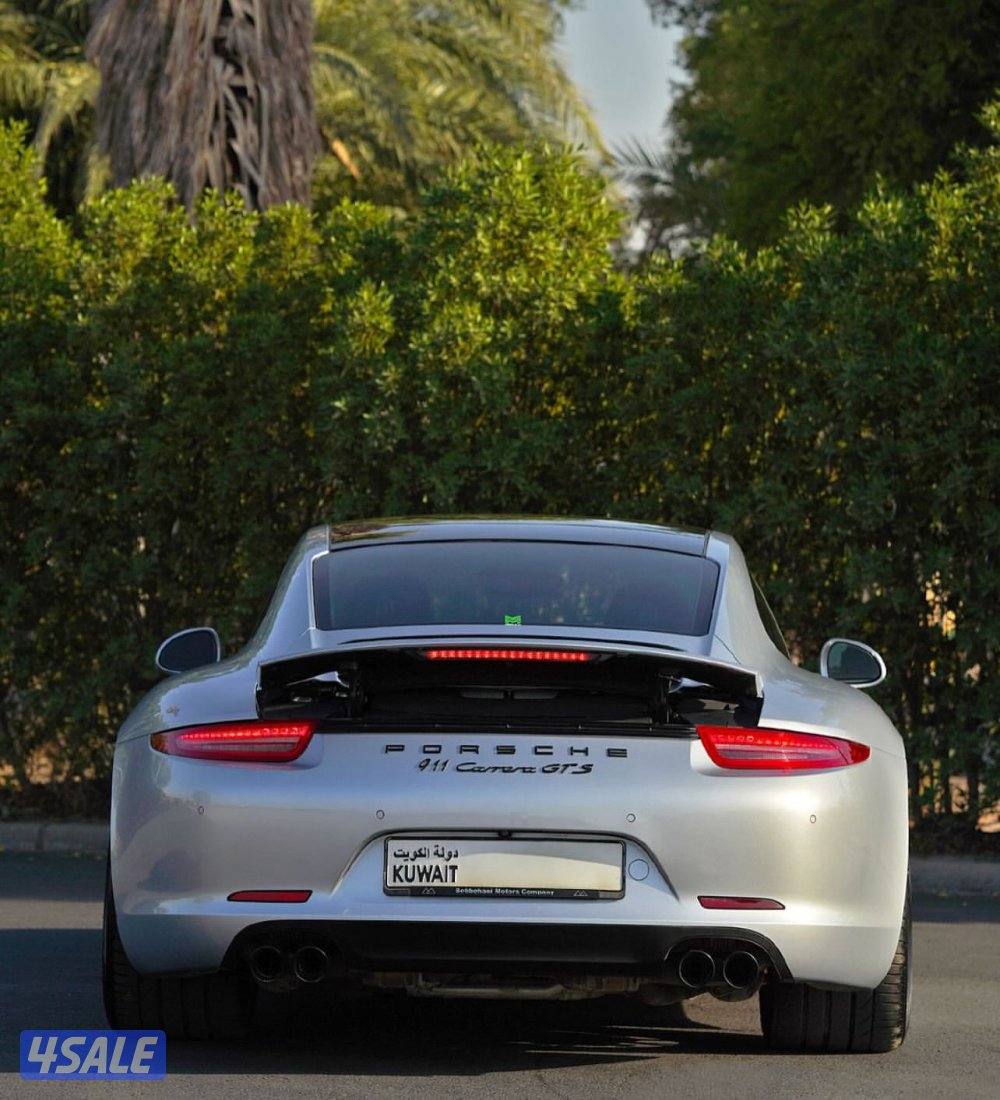للبيع بورشة 911 GTS موديل 2015 بهبهاني عداد 53 الف كم صبغ الوكالة2